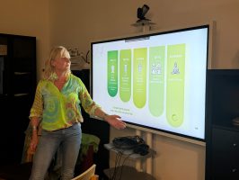 22.10.2025 im “upgrade” Jena: 
Vortrag und Gruppenhypnosübung
zum Thema “Loslassen”